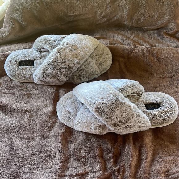 Rachel Ray Roy Cody Faux-Fur Crossband Slippers - Picture 4 of 5